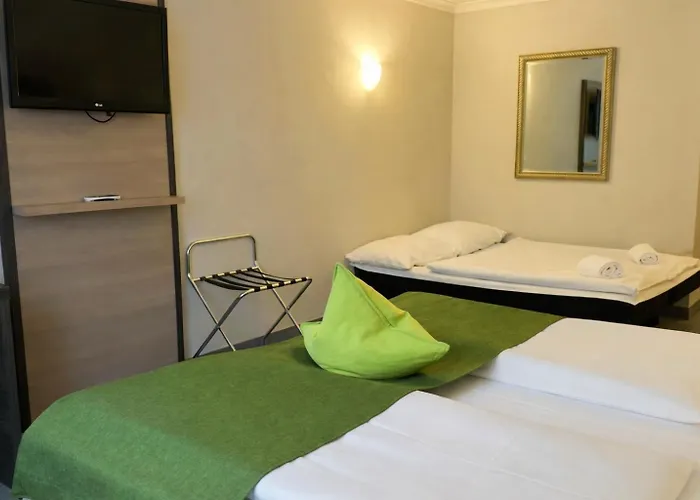 Arion Cityhotel ホテル 4*